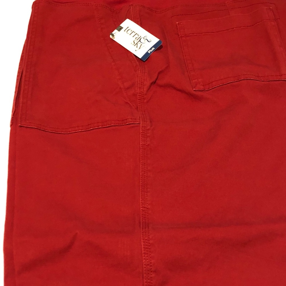 Terra & Sky Plus Red Utility Capri 2X (20W-22W)